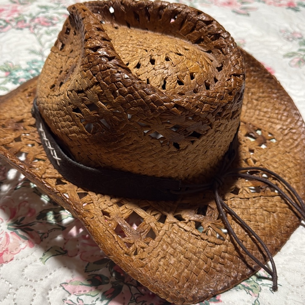 Hat - Picture 4 of 7